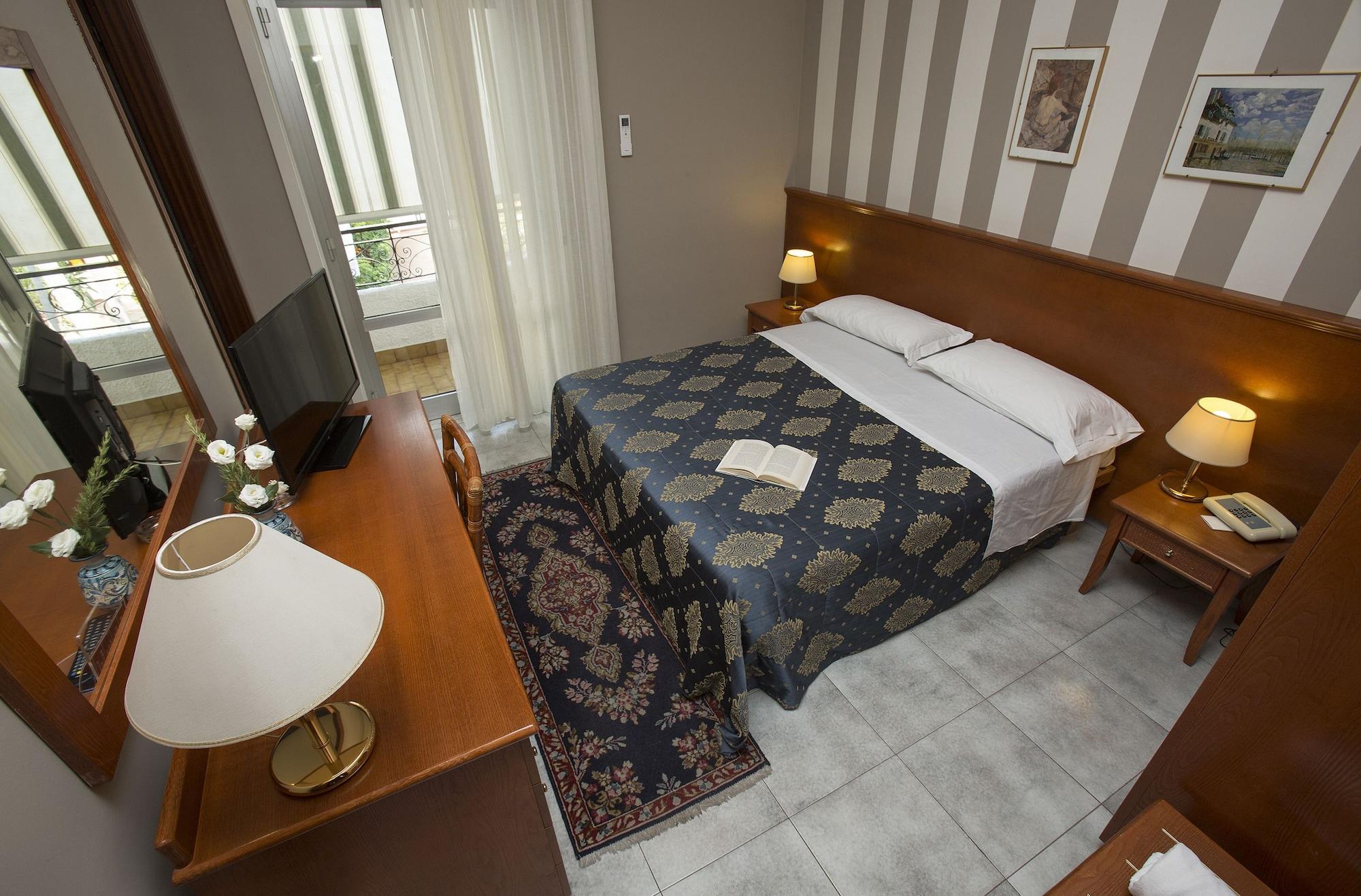 Hotel Redebora Torregrotta Esterno foto